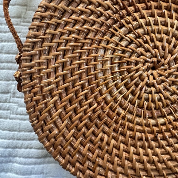 Woven Crossbody Bag - Picture 6 of 8